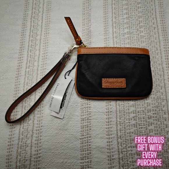 Dooney & Bourke Handbags - ✨ Dooney & Bourke Leather Coin Purse Wristlet – New with Tags